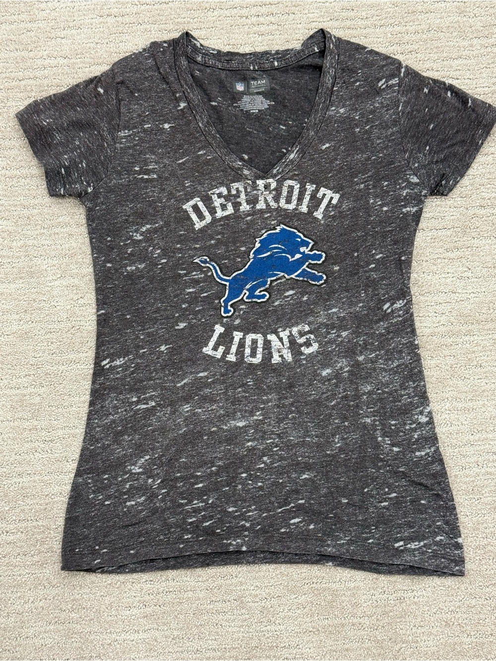Detroit Lions Woman’s Heather Black V-Neck Tee